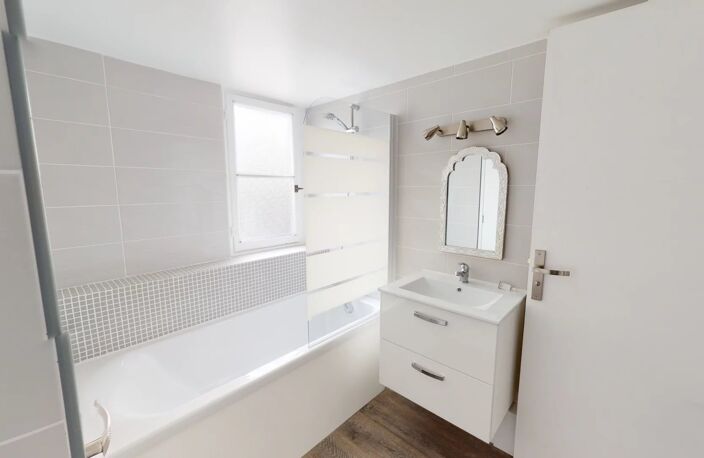 T2 meublé avec mezzanine en Basse Ville de Chartres — photo 3