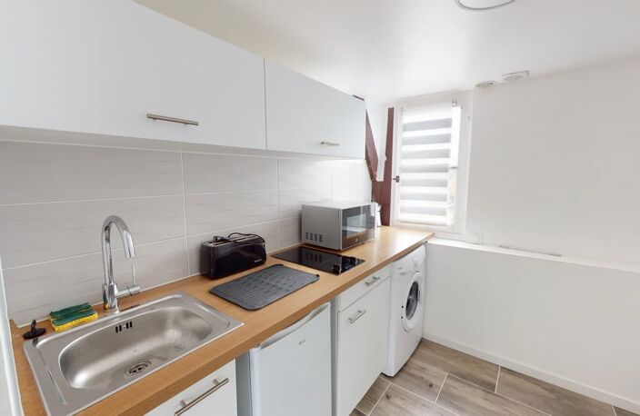 T2 meublé avec mezzanine en Basse Ville de Chartres — photo 4
