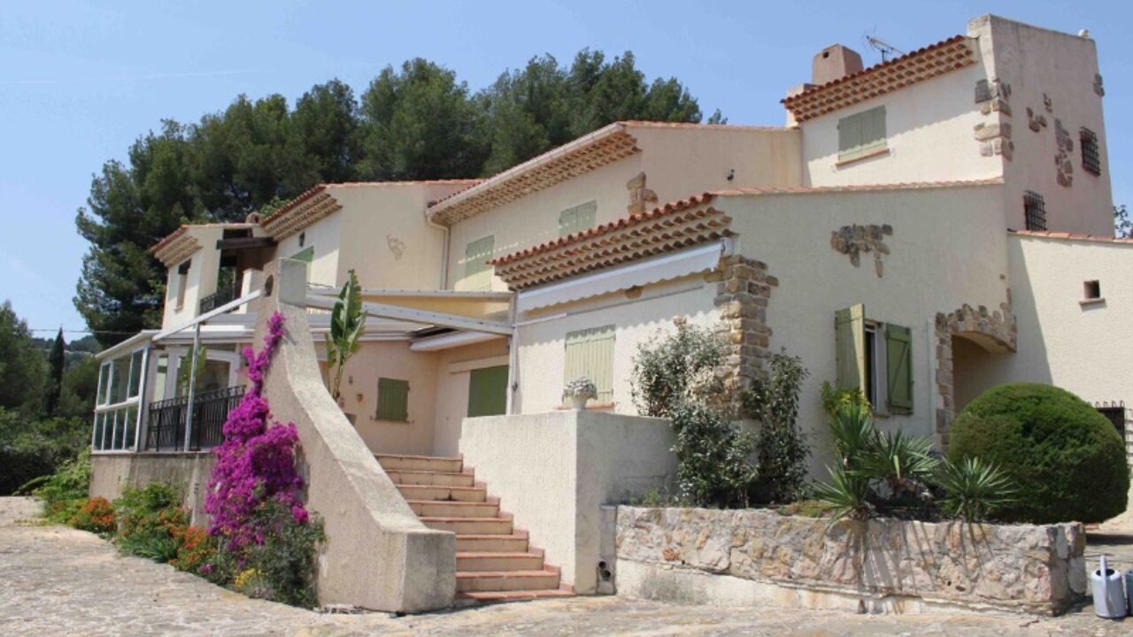 maison 8 pièces 325 m2 à vendre à La Cadière-d'Azur (83740)