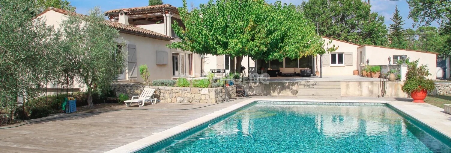 Maison 9 Pièces 220 m² à vendre à Montauroux (83440)