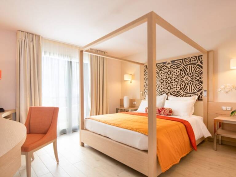 Chambre supérieure vue Jardin avec petit-déjeuner, Les Salines — photo 1
