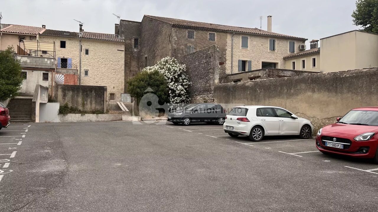 garage  pièces  m2 à louer à Saint-Rémy-de-Provence (13210)