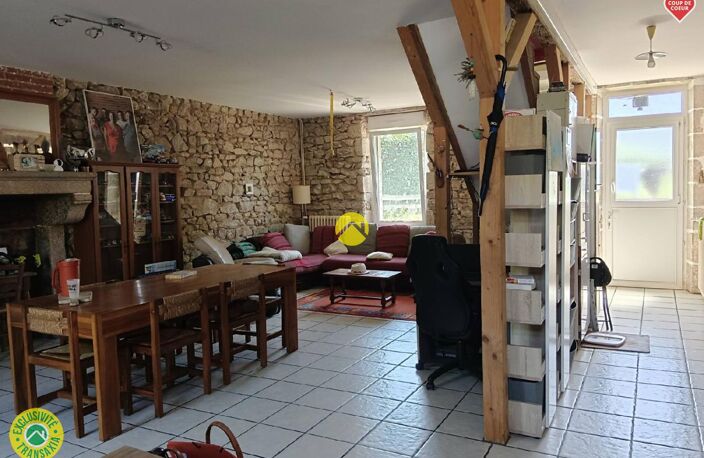 Corps de ferme sur 1ha78a38ca — photo 2