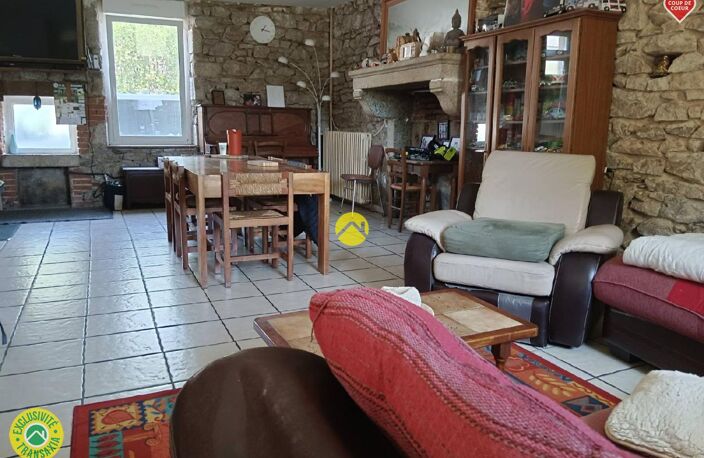 Corps de ferme sur 1ha78a38ca — photo 3