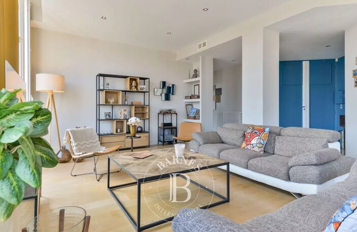 Lyon 6 - Boulevard des Belges - Appartement meublé et rénové de 179,49 m² - Stationnement - Cave - Grenier - Balcon - 1 Bureau - 3 Chambres — photo 2