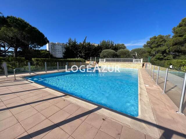 LOCATION SAISONNIÈRE - APPARTEMENT 4 COUCHAGES - ANTIBES — photo du bien