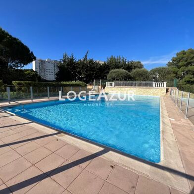 Appartement 3 pièces 1050 €