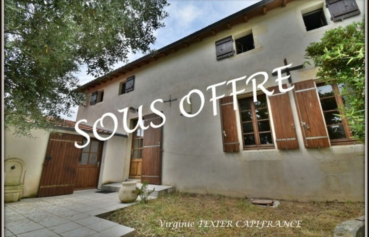 maison 4 pièces 110 m2 à vendre à Saint-Jean-d'Angély (17400)