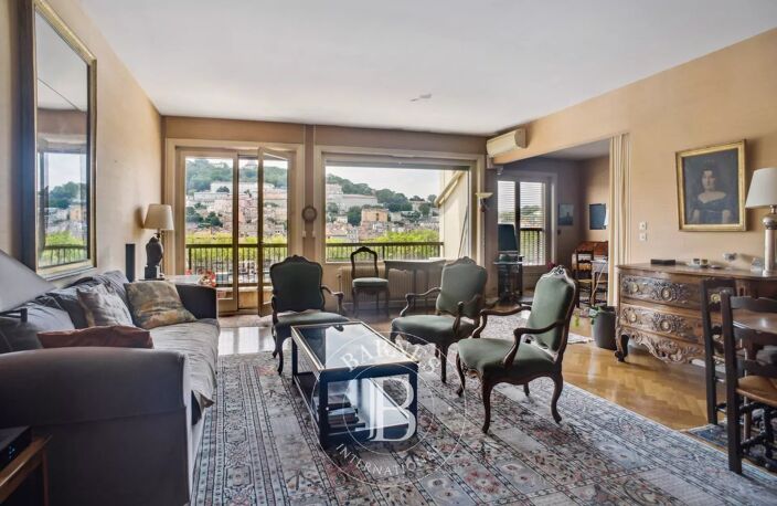 Lyon 2- Cordeliers - Appartement de 144m² - 2 chambres - Balcon - Vue Fourvière - Garage — photo 2