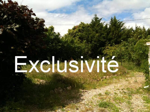 A 5 mn de St Chinian, beau terrain de 845 m2 — photo du bien