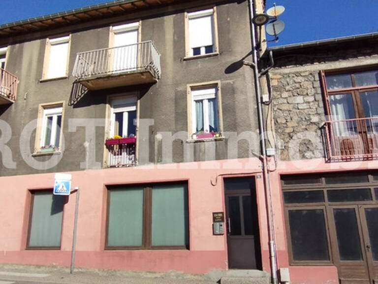immeuble d'habitation et commercial — photo 1