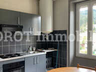 immeuble d'habitation et commercial — photo 2