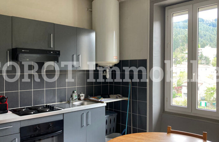 immeuble d'habitation et commercial — photo 2