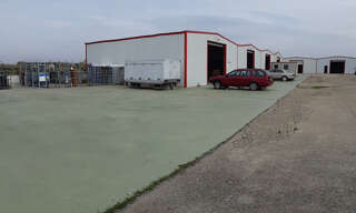 Local industriel  1000 m² à vendre à Bellegarde (30127)