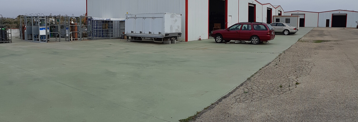 Local industriel  1000 m² à vendre à Bellegarde (30127)