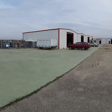 Local industriel  760000 €