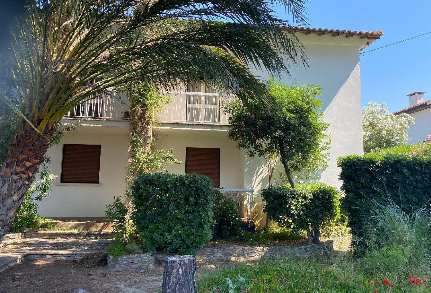Villa — photo 1