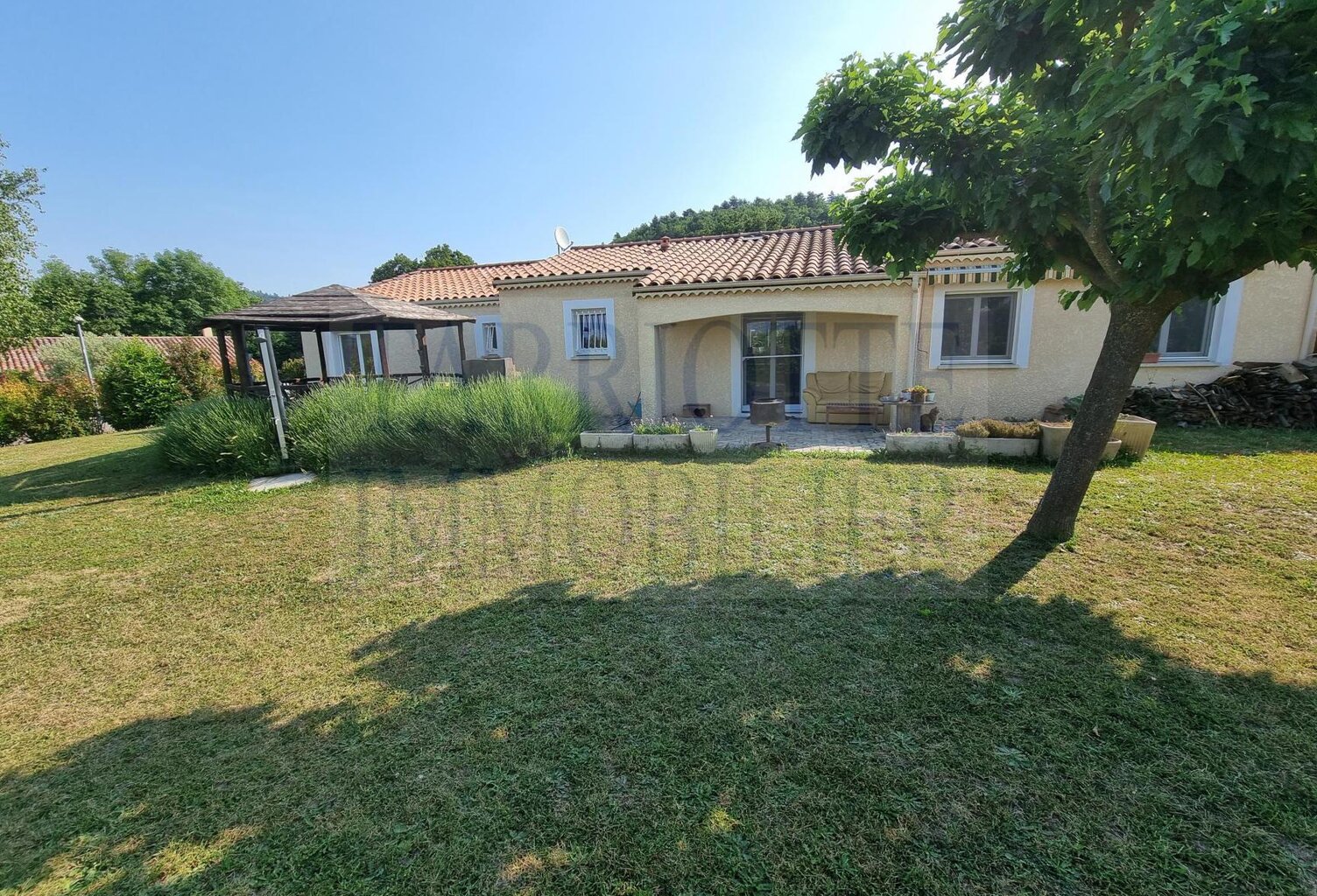 Vente maison 7 pièces 139 m² Puy-Saint-Martin (26450) — photo 1