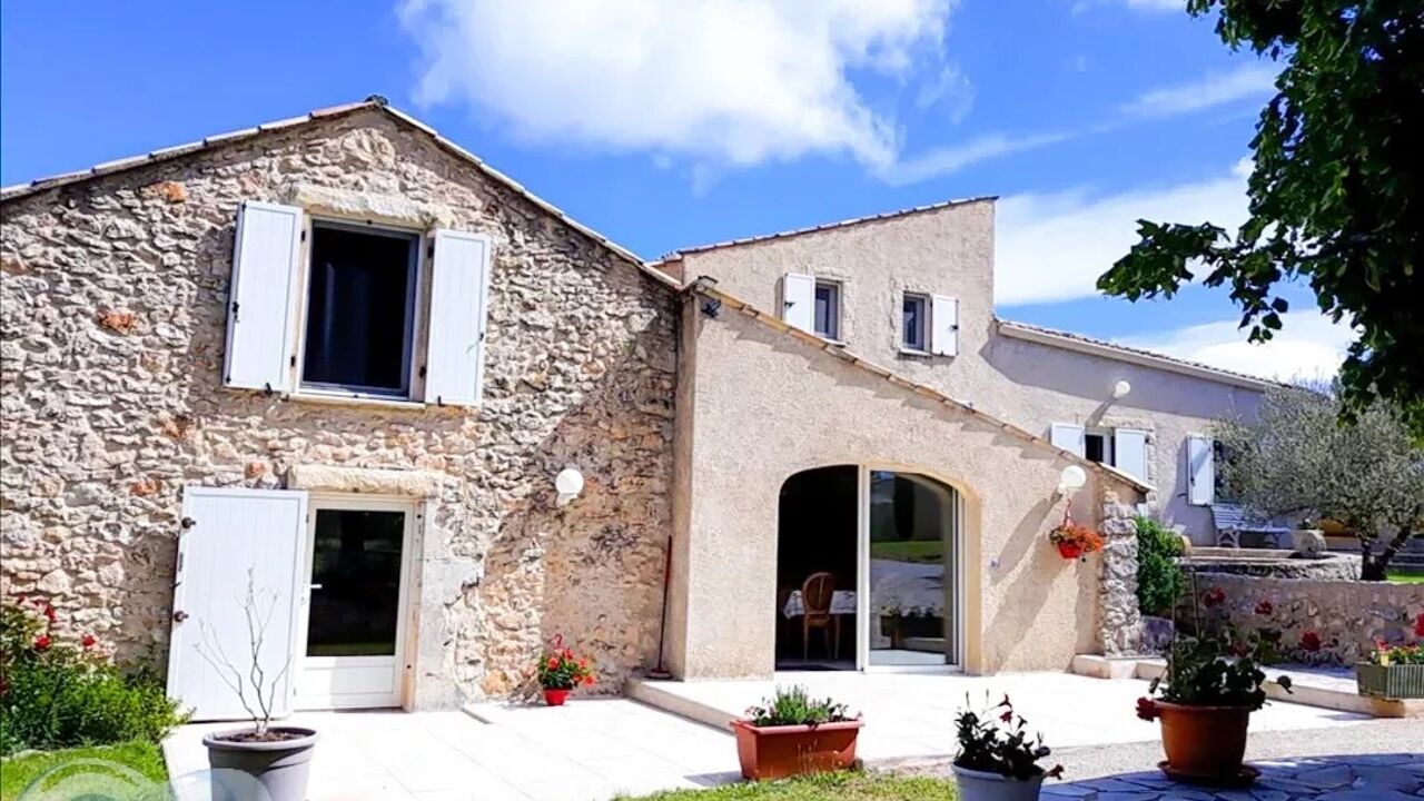 maison 7 pièces 247 m2 à vendre à Simiane-la-Rotonde (04150)