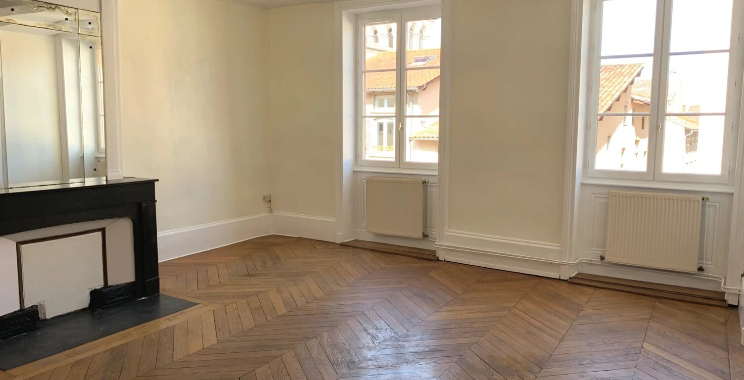 T3 EN PLEIN CENTRE DE VILLEFRANCHE — photo 1