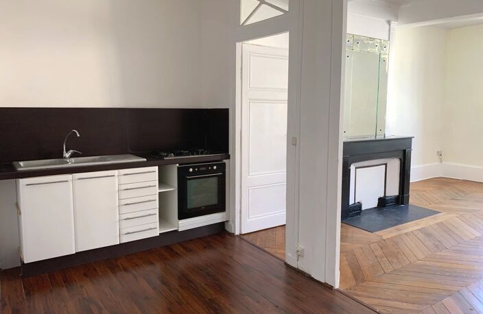 T3 EN PLEIN CENTRE DE VILLEFRANCHE — photo 3