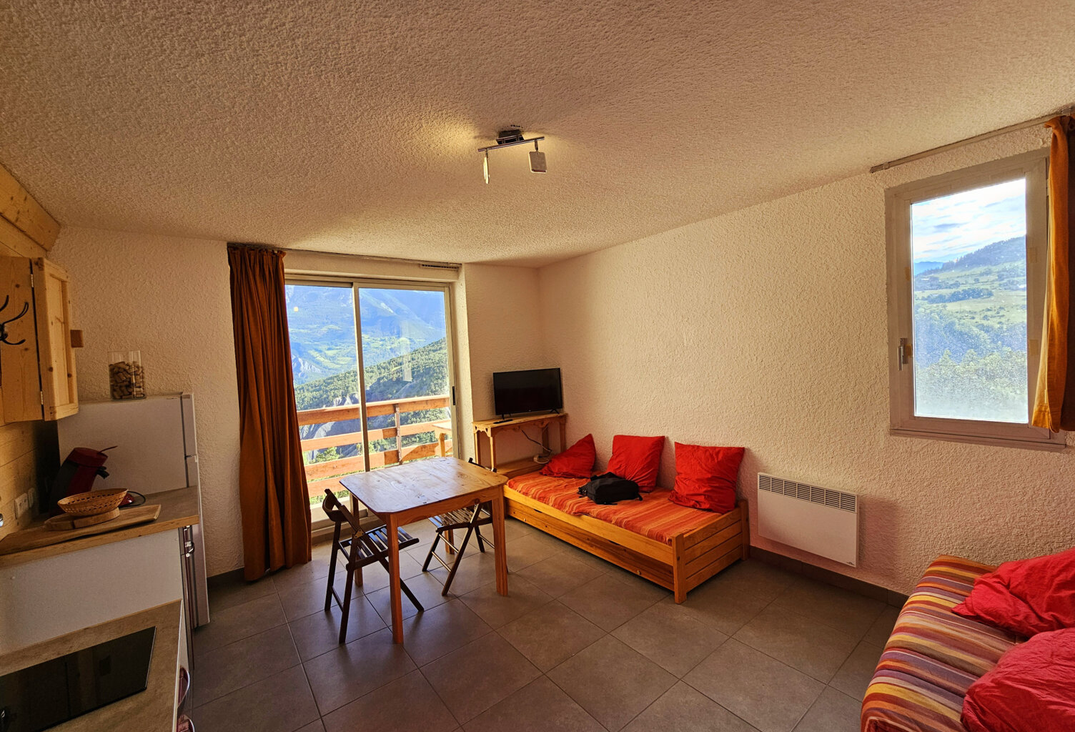 Studio  rénové avec un balcon centre station — photo 1