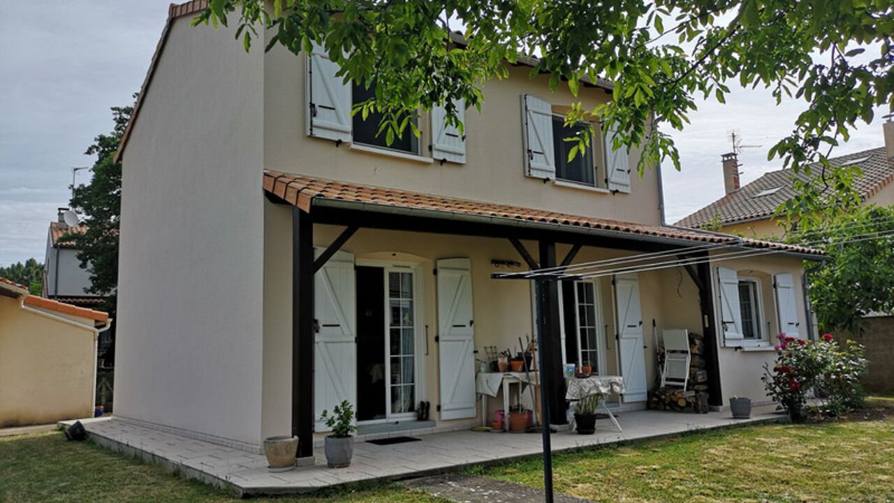 maison 5 pièces 103 m2 à vendre à Buxerolles (86180)
