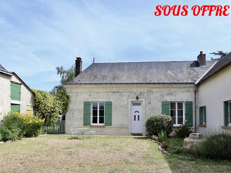 Belle fermette et ses grandes dépendances à quelques km de La Chartre sur le Loir — photo 1