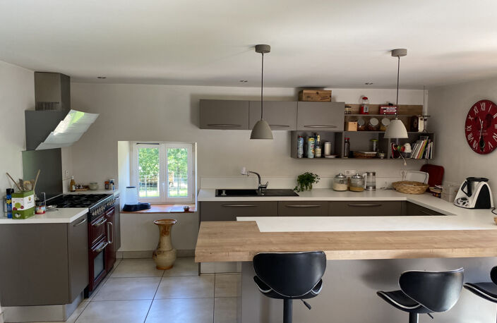 MAGNIFIQUE PROPRIETE AVEC MAISON EN PIERRE, GITE ET CHALET — photo 5
