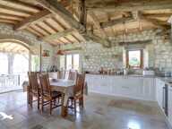 Maison en pierre de 6 pièces principales — photo 2