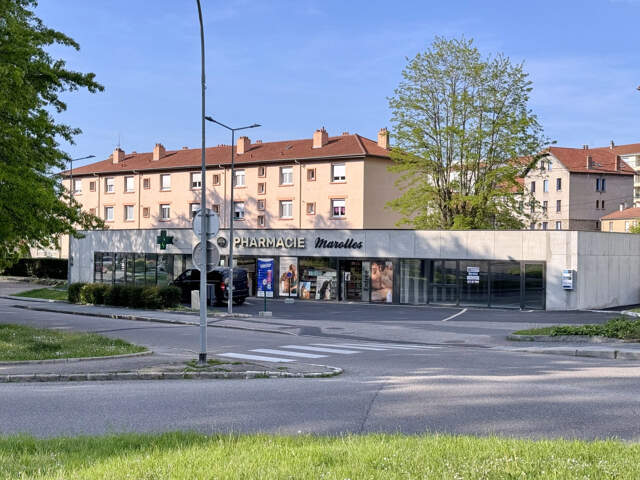 Local d'activité / Commercial à  Firminy 82 m2 — photo du bien