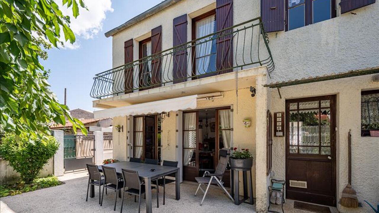 maison 6 pièces 150 m2 à vendre à Saintes (17100)