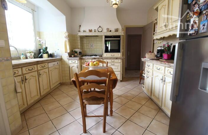 A vendre une belle maison de 180 m² avec piscine  dans un parc d — photo 4