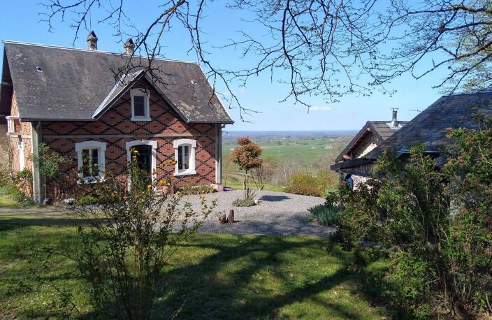 Maison de campagne avec suberbe vue à vendre en Bourgogne — photo 2