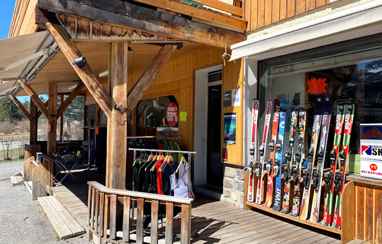 divers  pièces 180 m2 à vendre à Barcelonnette (04400)