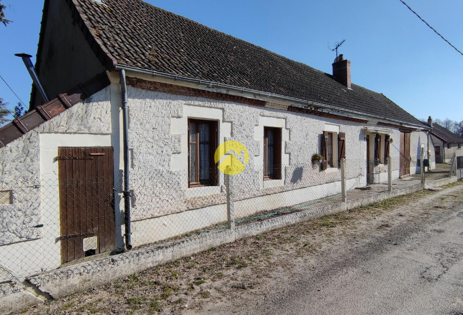 LONGERE AVEC PRE — photo 1