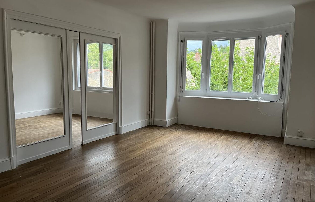 appartement 3 pièces 80 m2 à louer à Saint-Julien-Molin-Molette (42220)