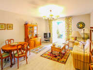 BIARRITZ CENTRE - BEL APPARTEMENT PROCHE MER ET HALLES -TERRASSE - JARDIN - CAVE — photo 3