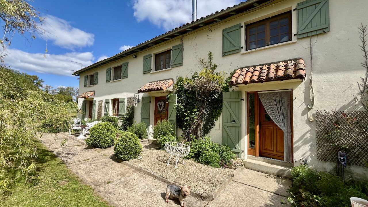 maison 14 pièces 530 m2 à vendre à Genouillé (86250)