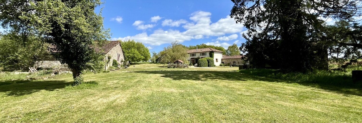 Maison 14 Pièces 530 m² à vendre à Genouillé (86250)