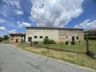 ENSEMBLE IMMOBILIER AVEC MAISON DEPENDANCES ET TERRAIN — photo 3