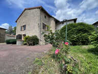 ENSEMBLE IMMOBILIER AVEC MAISON DEPENDANCES ET TERRAIN — photo 4
