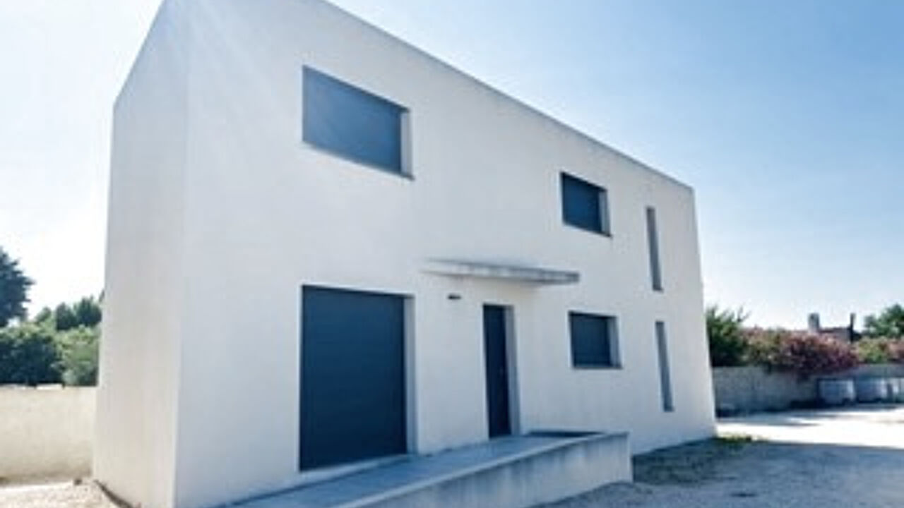 bureau  pièces 82 m2 à vendre à Camaret-sur-Aigues (84850)