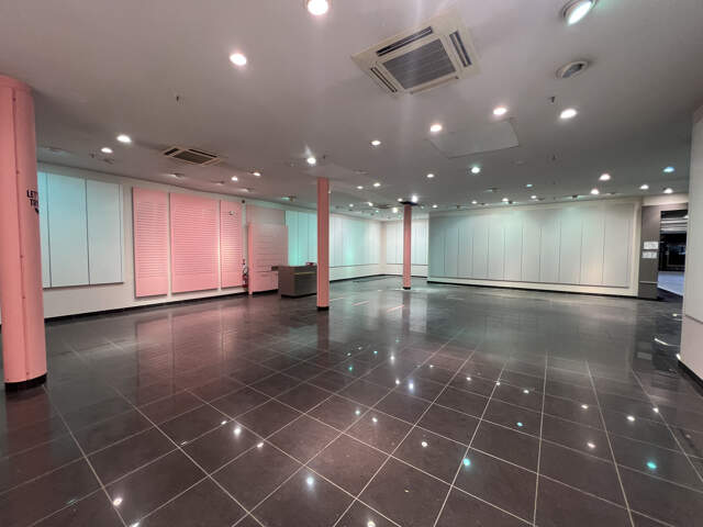 Commerce 216 m² à Poitiers — photo du bien