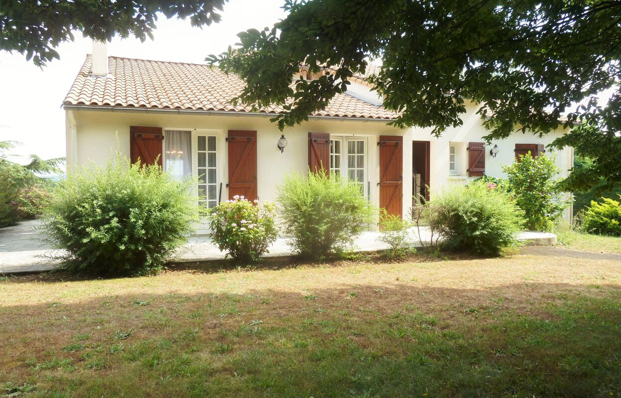 maison 8 pièces 184 m2 à vendre à Saint-Maixent-l'École (79400)