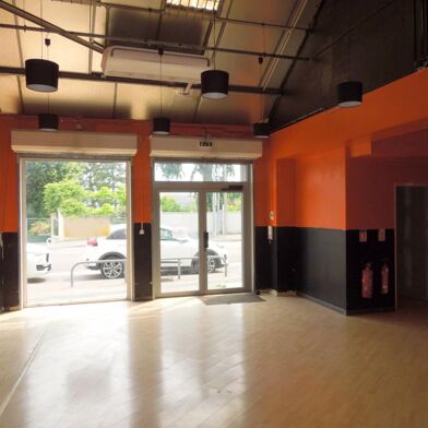 Commerce  169600 €