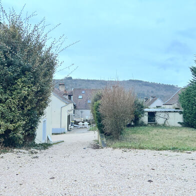 Immeuble  834000 €
