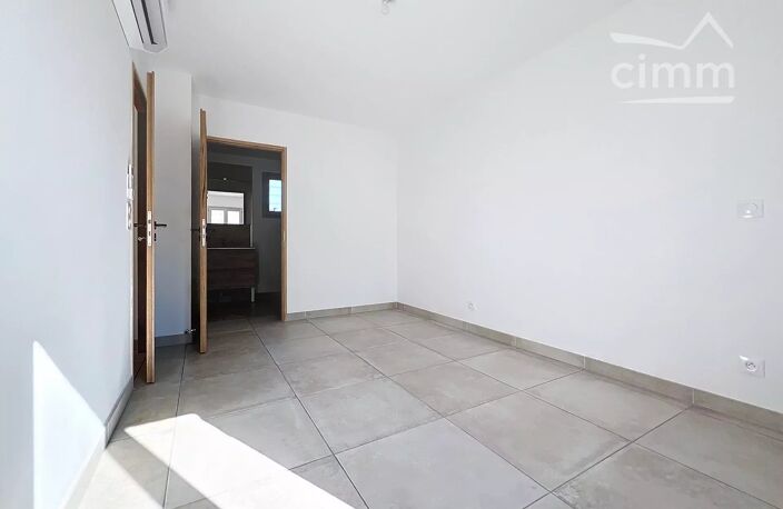 Villa neuve avec garage. — photo 5