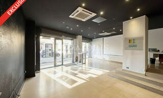 Commerce  194 m² à louer à Villefranche-sur-Saône (69400)