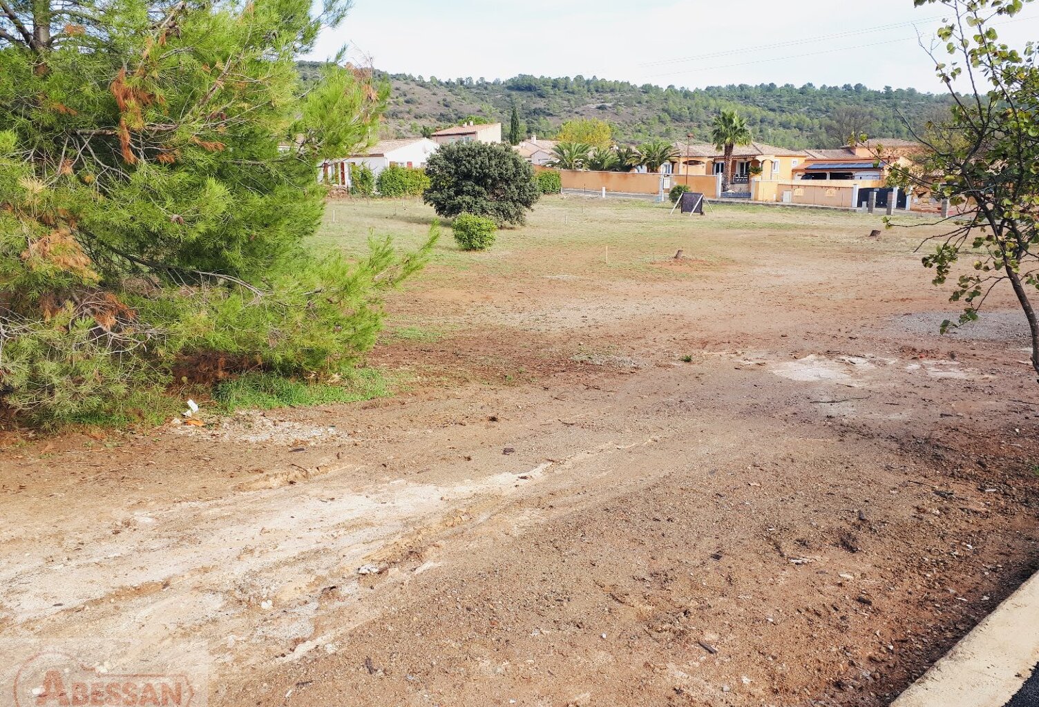 Terrain en lotissement — photo 1